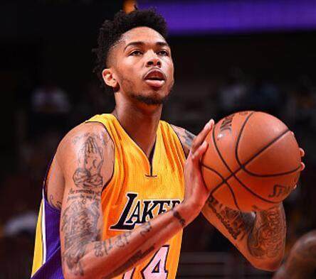 攻撕扯对方 攻撕扯对方