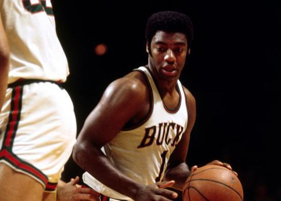 掩护后顺下 掩护后顺下